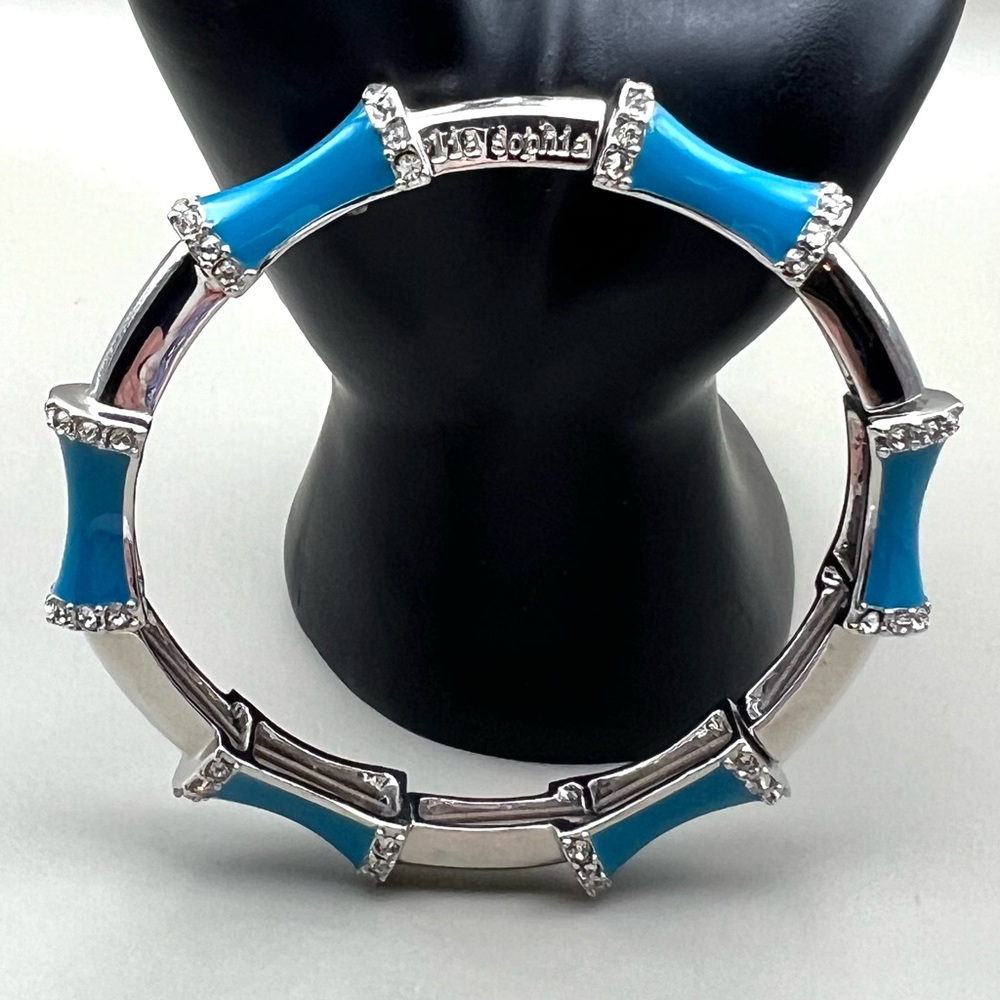lia sophia "Spectrum" stretch bracelet, cut crystals and resin, Blue raspberry